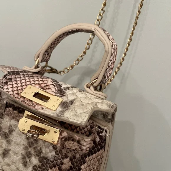 Mini Handbag Chain link Snakeskin Patterned - Picture 7 of 9